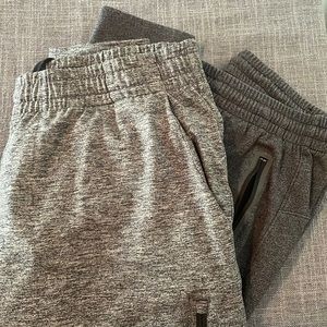 2 men’s size medium joggers